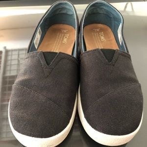 Toms women’s